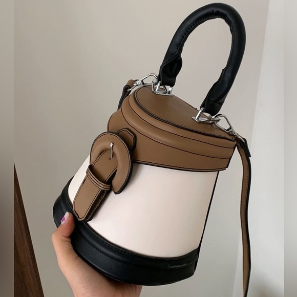 Handbags - 🆕 Bucket Handbag